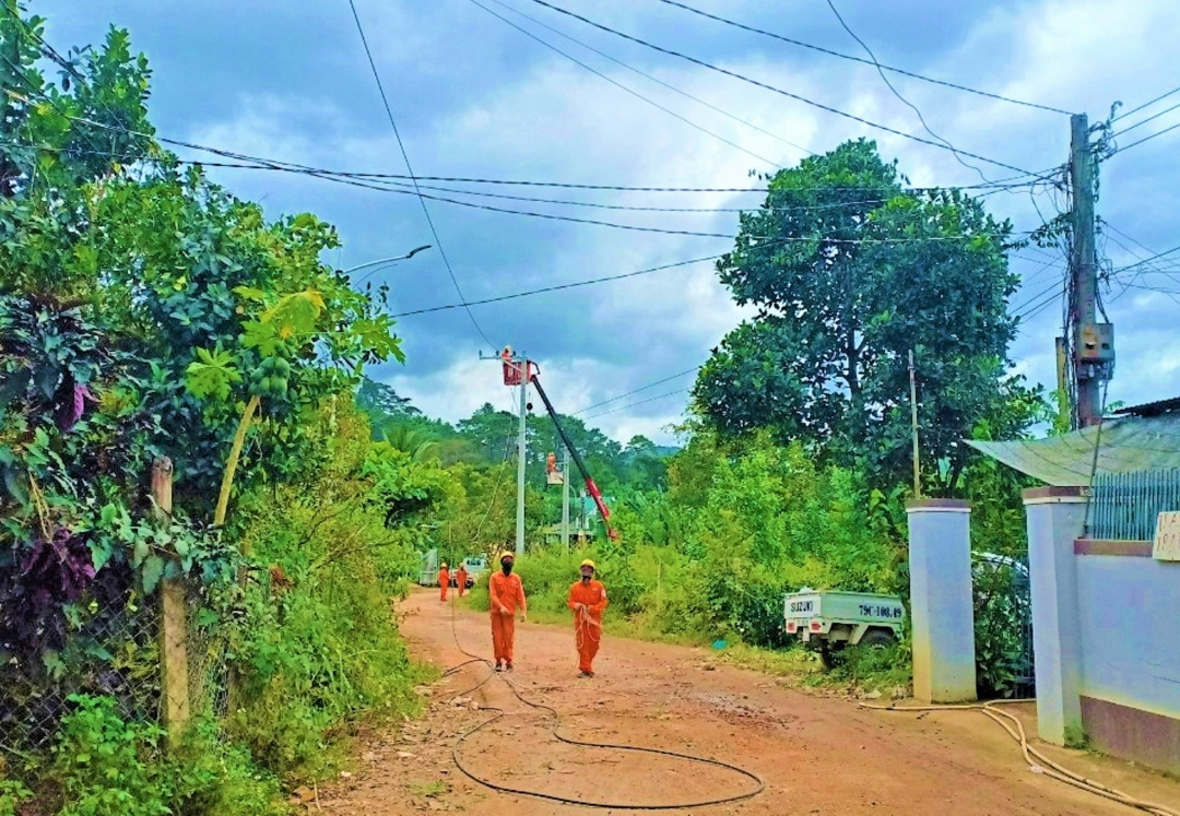 Liên hệ điện lực Khánh Sơn địa chỉ số điện thoại chăm sóc khách hàng