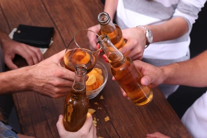 Sau khi uống rượu bia, nồng độ cồn đạt đỉnh cao nhất khi nào?