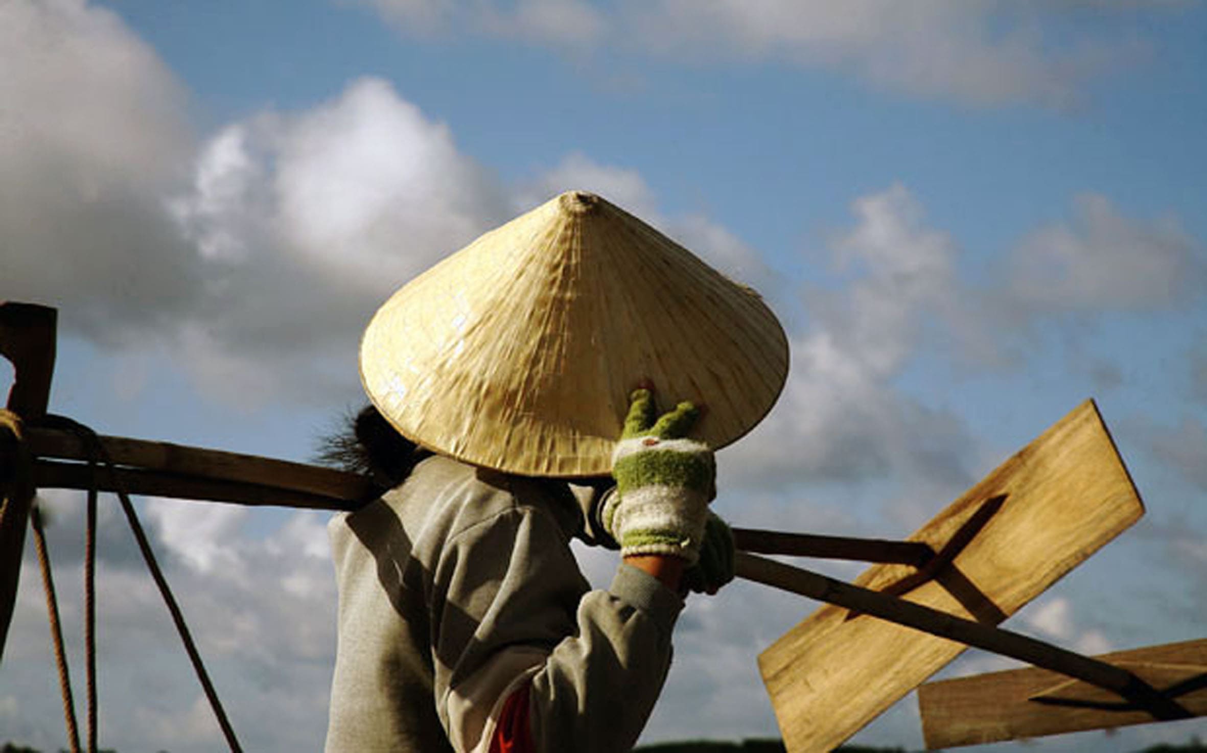 Mẫu giới thiệu về nón lá Việt Nam hay nhất